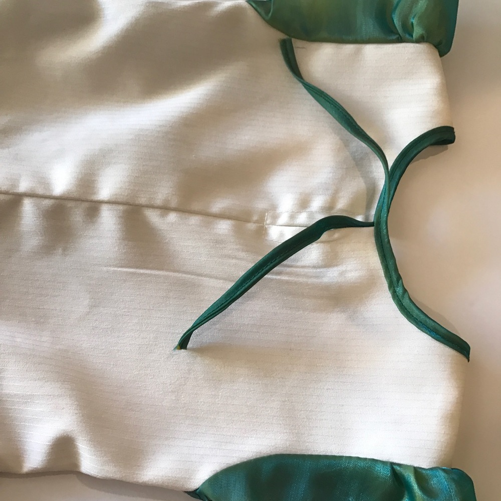 Dress. - Picture 4 of 5